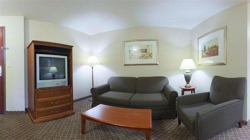 Holiday Inn Express & Suites Wausau, an Ihg Hotel