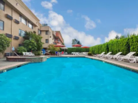 Ramada by Wyndham Tukwila Southcenter Hotels in Tukwila