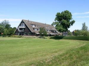 酒店，運動酒吧及Dorhout Mees黃銅餐廳