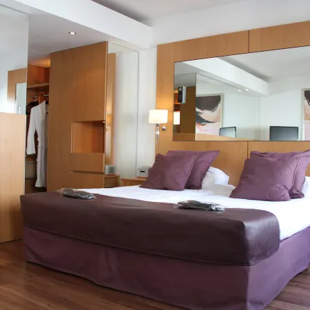 Derlon Hotel Maastricht Отели рядом с достопримечательностью «Коммелквартир»