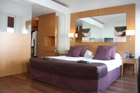 Derlon Hotel Maastricht Отели рядом с достопримечательностью «Базилика Девы Марии»