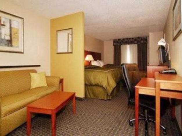 Comfort Suites Pratt