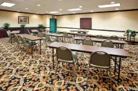 Comfort Inn & Suites Calhoun South Hotels in Calhoun