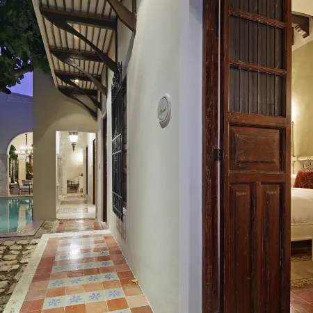 Casa Lecanda Boutique Hotel