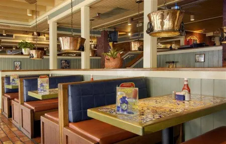 Hilton Garden Inn Waikiki Beach, Honolulu Отели в г. Гонолулу