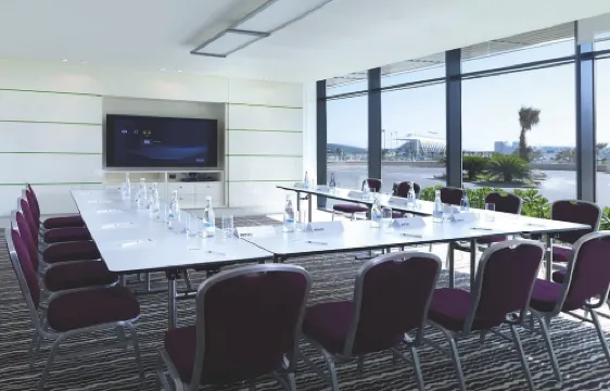 Yas Plaza Bay by IHG (formerly Park Inn by Radisson, Abu Dhabi Yas Island) Geschäftseinrichtungen Photos