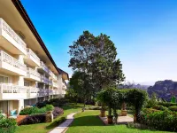 Sheraton Bandung Hotel & Towers Ξενοδοχεία στην πόλη Coblong