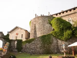 Castello di Compiano Hotel Relais Museum