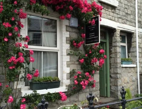 Mairs Bed and Breakfast. - Housity