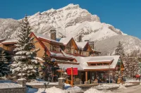 Banff Ptarmigan Inn Hoteles cerca de Harp Angel Harpist of Banff Lake Louise