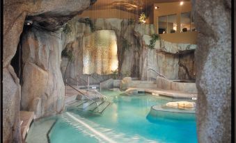 Tigh-Na-Mara Seaside Spa Resort