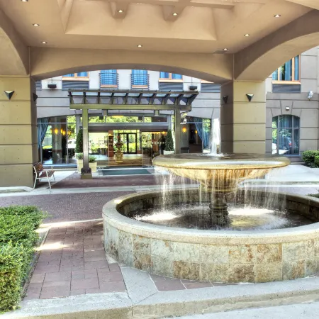 DoubleTree by Hilton North Vancouver