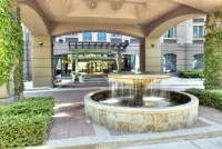 Holiday Inn & Suites 北温哥華 鄰近Yaas Bazaar的酒店