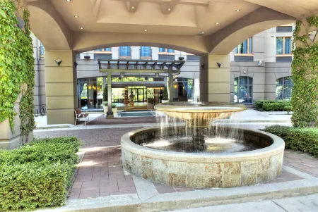 Holiday Inn & Suites North Vancouver