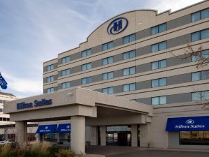 Hilton Winnipeg Airport Suites