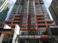 Residence Inn Vancouver Downtown Hotel berhampiran Pantai JEricho
