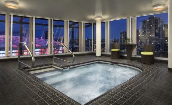 Hampton Inn & Suites, by Hilton - Vancouver Downtown