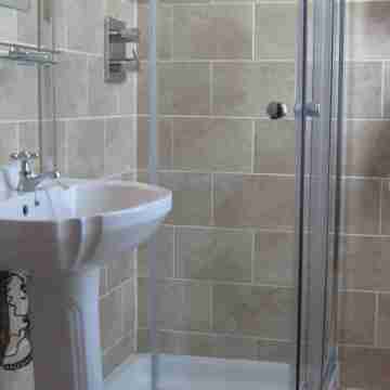 O'Neills Victorian Pub & Townhouse Rooms