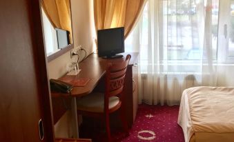 Hotel Cosmos