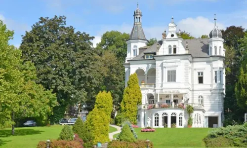 Dermuth Hotels – Parkvilla Worth