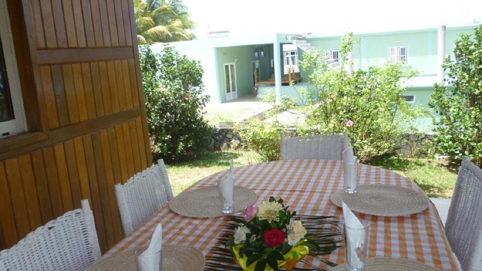 Chez Clenya Guesthouse