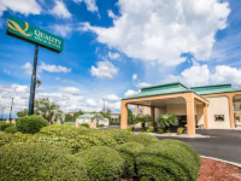 Quality Inn & Suites Dublin Hotels in Dublin