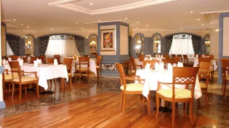 Le Méridien Makkah Отели рядом с достопримечательностью «Абрадж аль-Бейт»