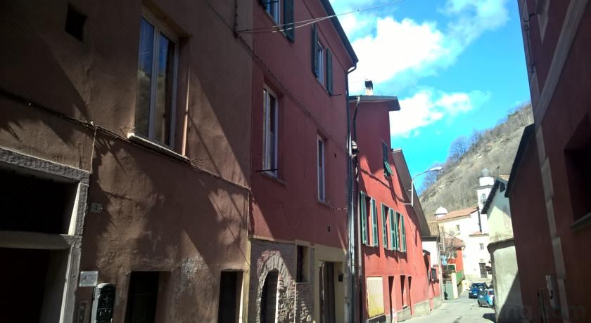 Albergo Al Castello - Housity