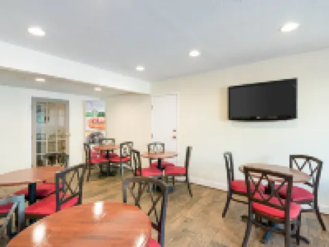 Remembrance Inn Hotels in Straban Township