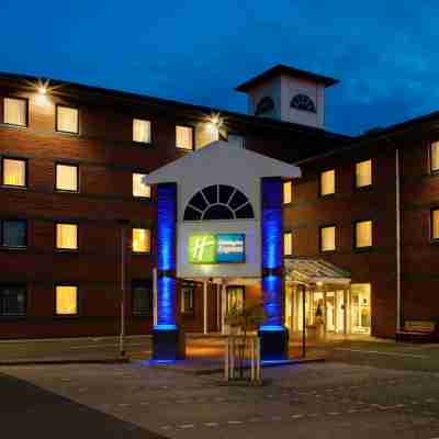 Holiday Inn Express Droitwich Spa Hotel Exterior