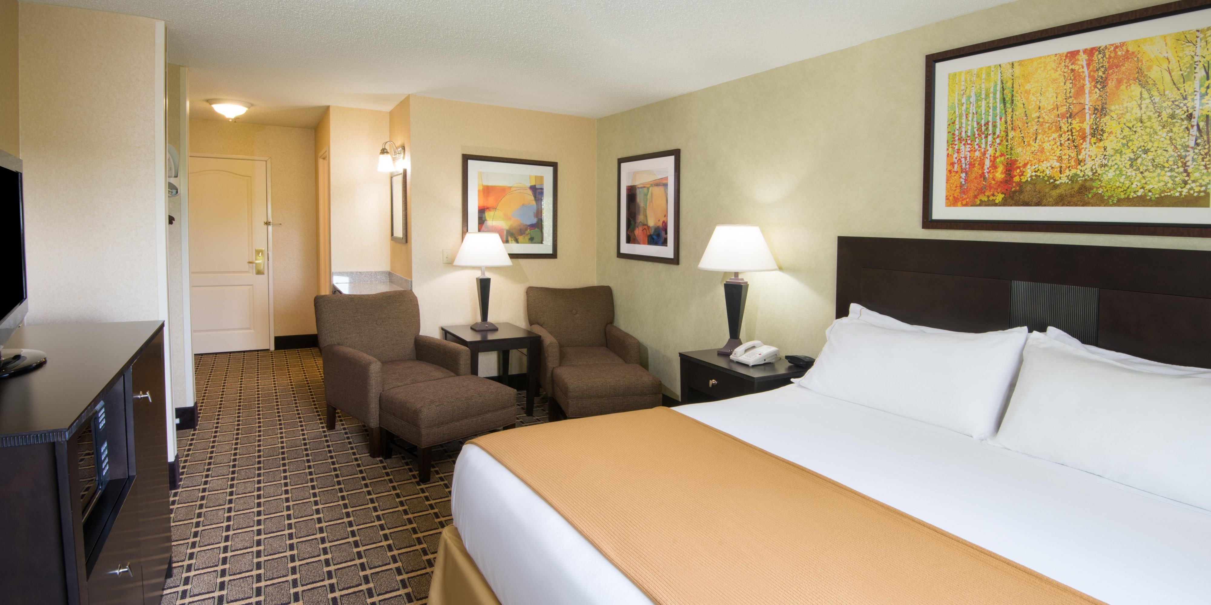 Holiday Inn Express & Suites Sharon-Hermitage, an Ihg Hotel