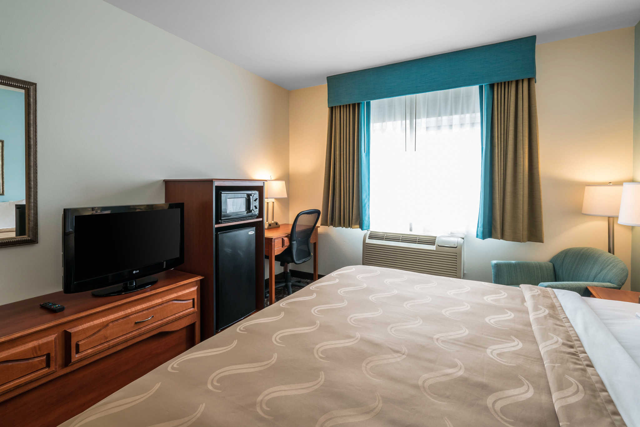 Quality Inn & Suites at Olympic National Park