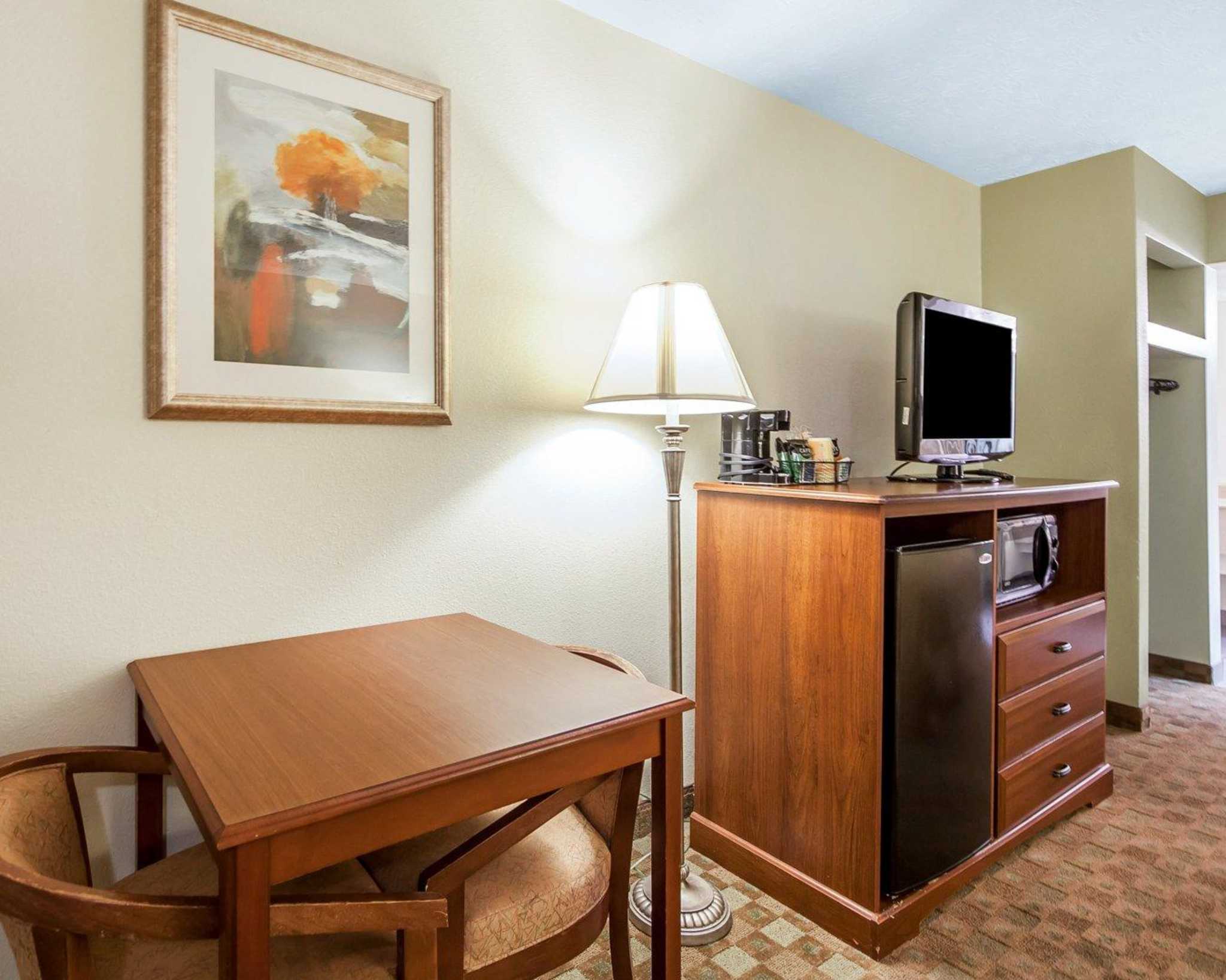 Quality Inn & Suites at Dollywood Lane