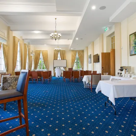 Quality Hotel Regent Rockhampton Отели в г. Рокхемптон