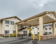 Quality Inn & Suites University Hotels in Albany County