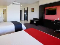 โรงแรม ฮอลิเดย์ อินน์ เม็กซิโก ดาลี แอร์พอร์ต บาย IHG โรงแรมใกล้อาลาเมด้ากลาง