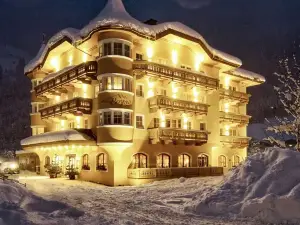 Hotel Bergzeit