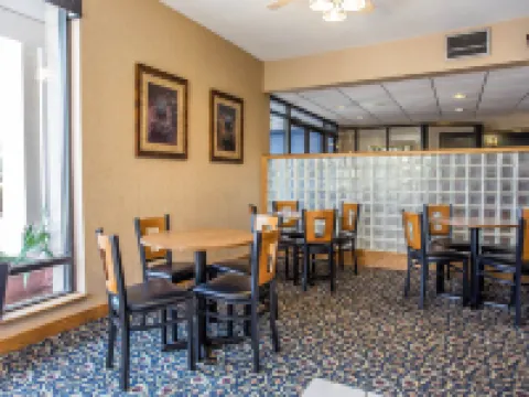 Quality Inn & Suites Hotels in Dillon County