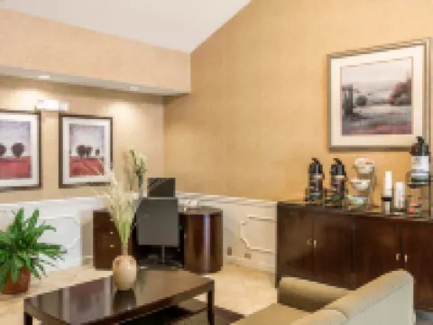 約翰遜城 I-26 17 號出口凱藝酒店 約翰遜城酒店