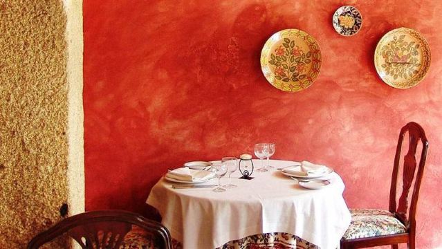 Restaurante A Casa De Azurara - Housity
