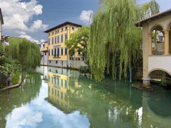 10 Best Hotels near Villa Pera Pianzano, Colle Umberto 2022 | Trip.com