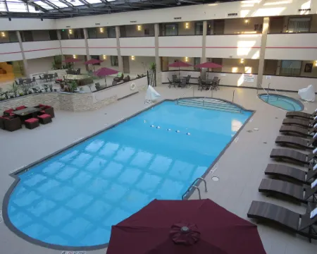 Holiday Inn BROOKFIELD - ​​MILWAUKEE by IHG Hotels in Brookfield