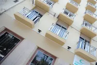 Carlton Hotel
