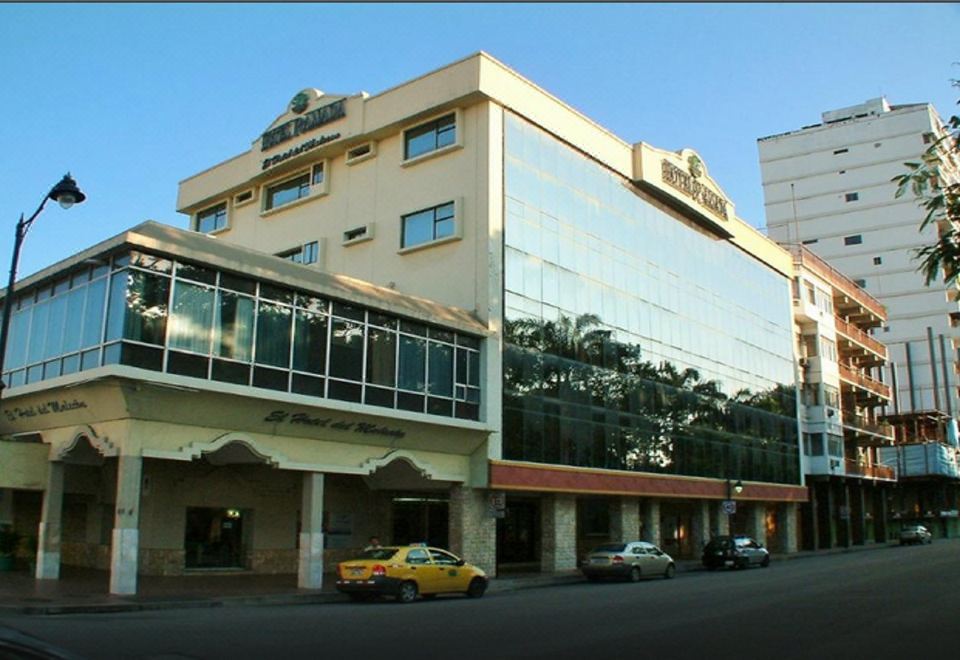 Hotel Ramada - Valoraciones de hotel de 3 estrellas en Guayaquil
