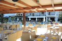 John & George Hotels in Tolo