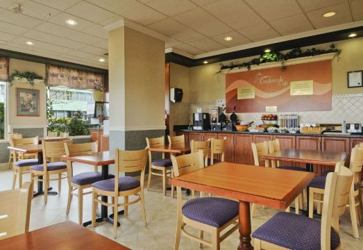 데이즈 인 바이 윈덤 벤쿠버 에어포트