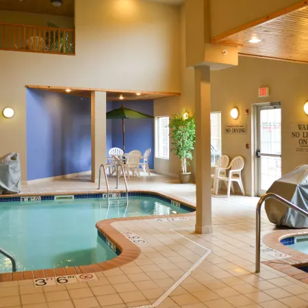 GrandStay Hotel & Suites la Crosse