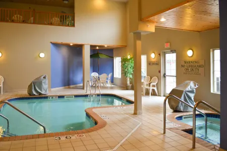 GrandStay Hotel & Suites la Crosse
