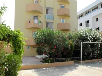Apartamentos Timon - Emar Hotels