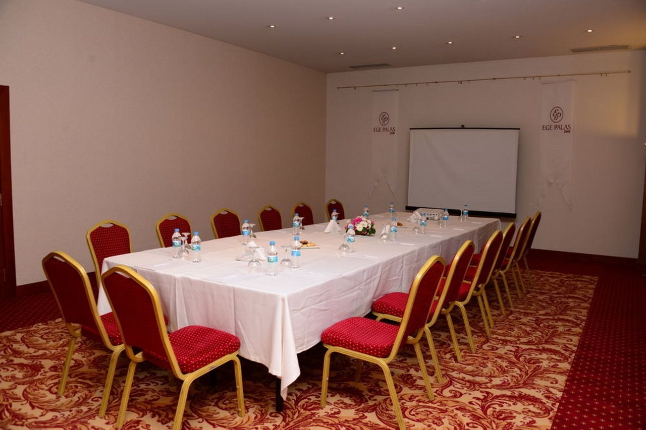 Ege Palas Business Hotel